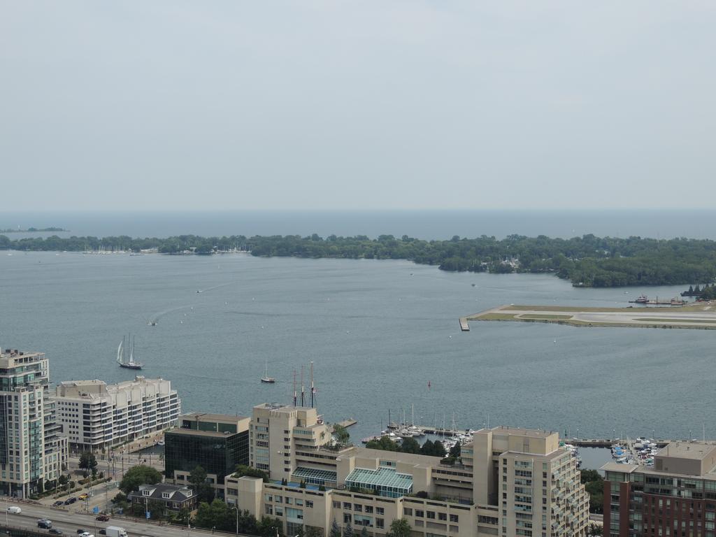 Tvhr - Luxury Condos In Heart Of Downtown Toronto Exterior photo